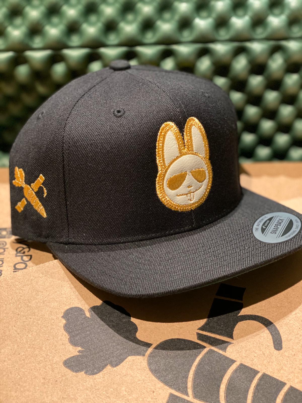 Star Bunny White - Black/Gold