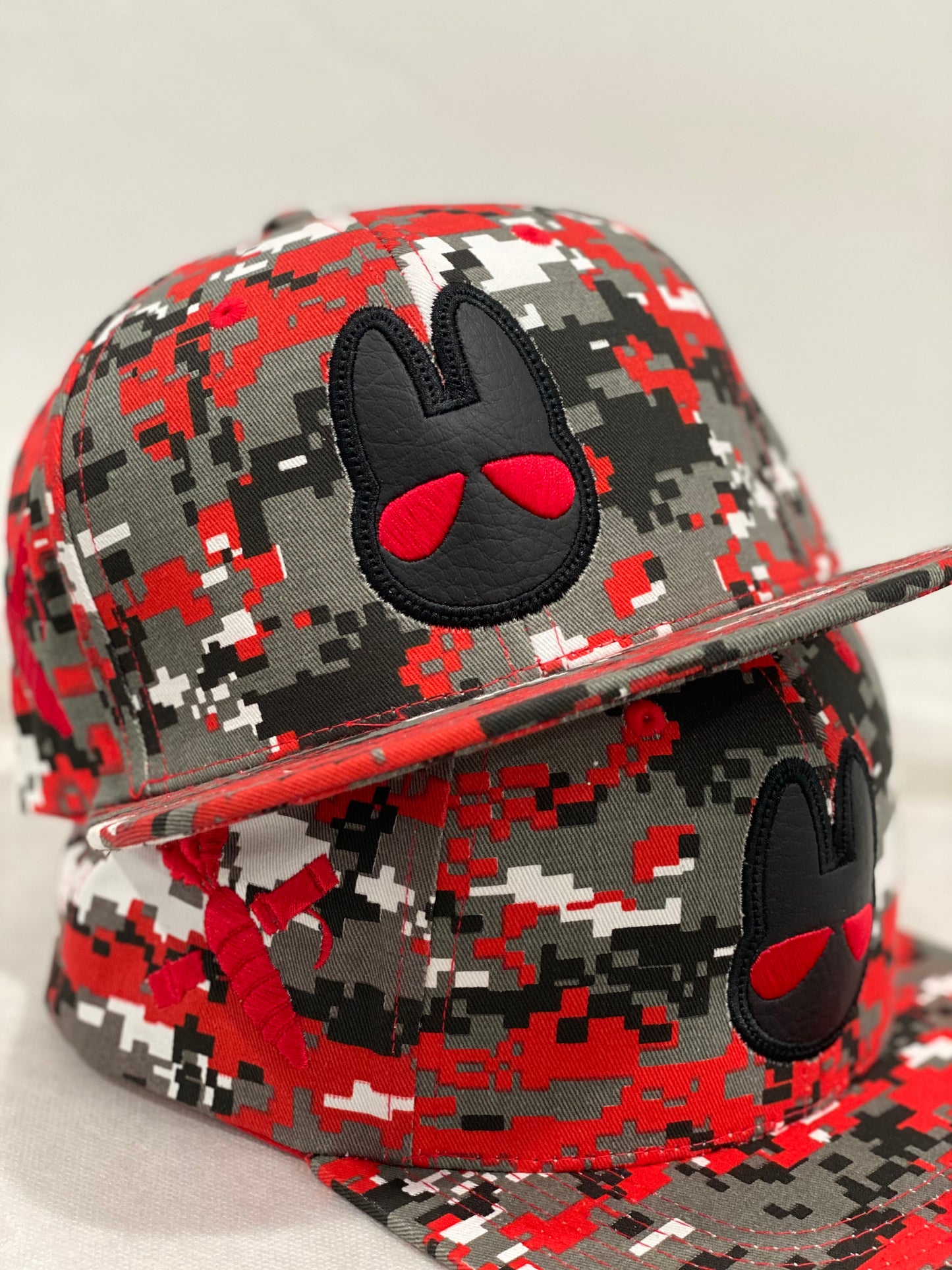 Red Pixel - Black/Red