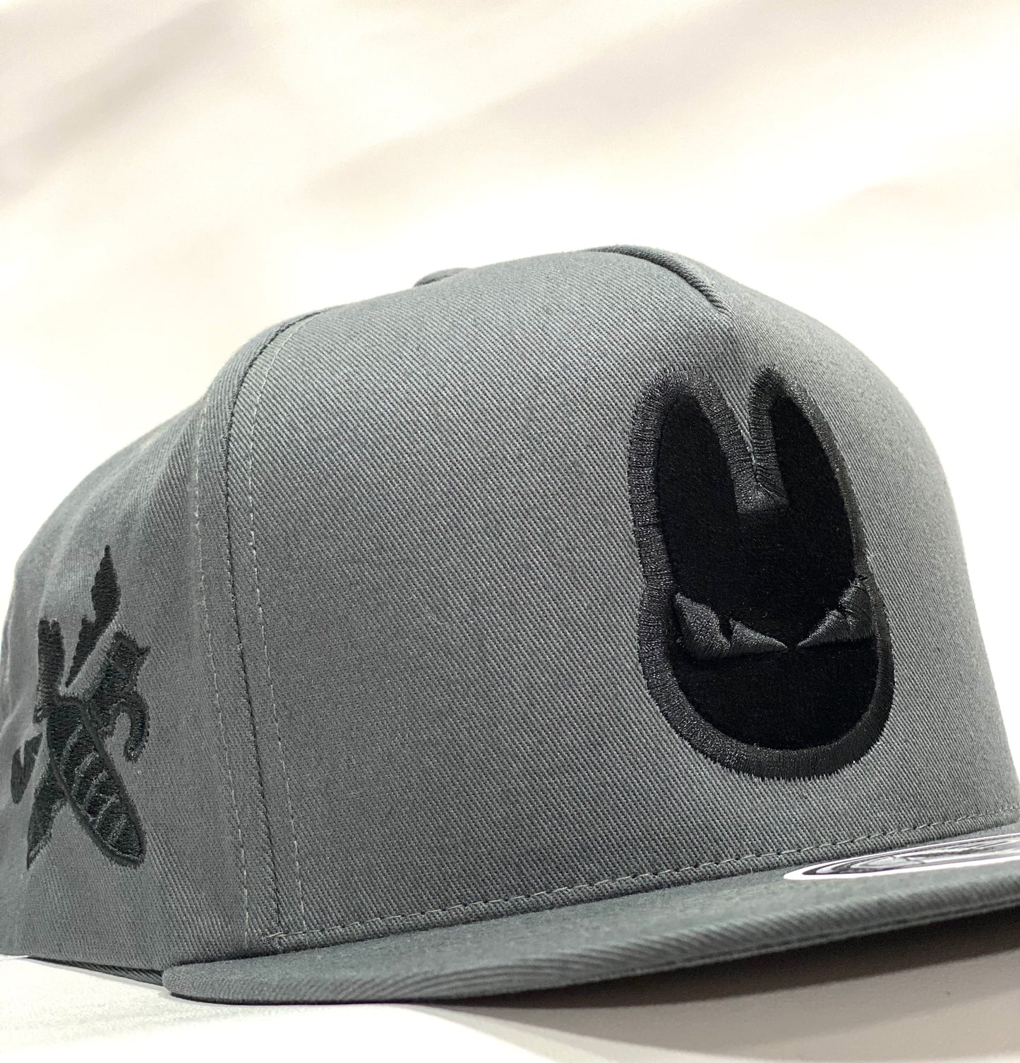 Charcoal - Black/Grey